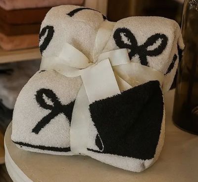 Black Bow Blanket