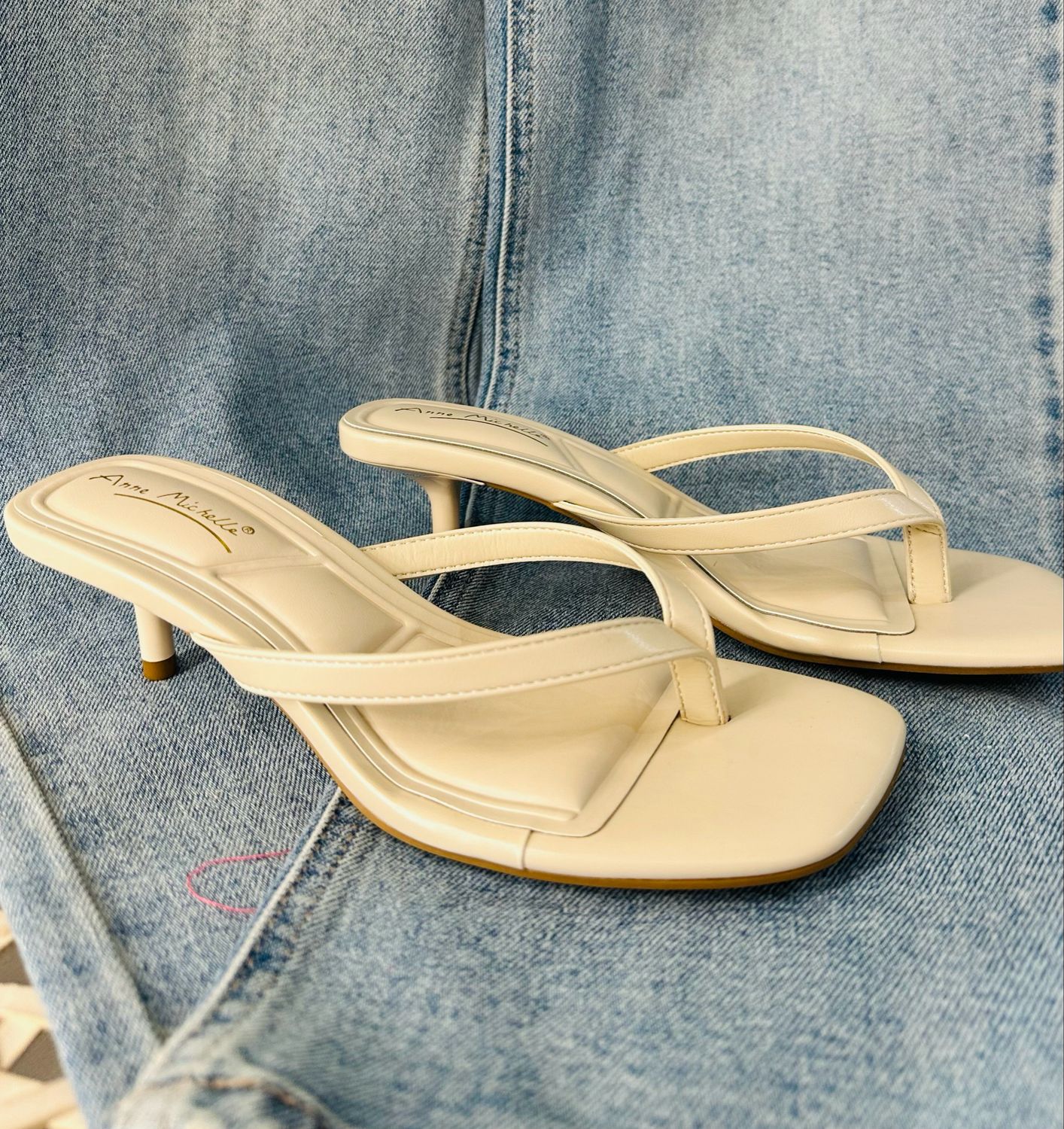 Here Kitty Kitty Sandal-Ivory