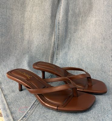 Here Kitty Kitty Sandal-Brown