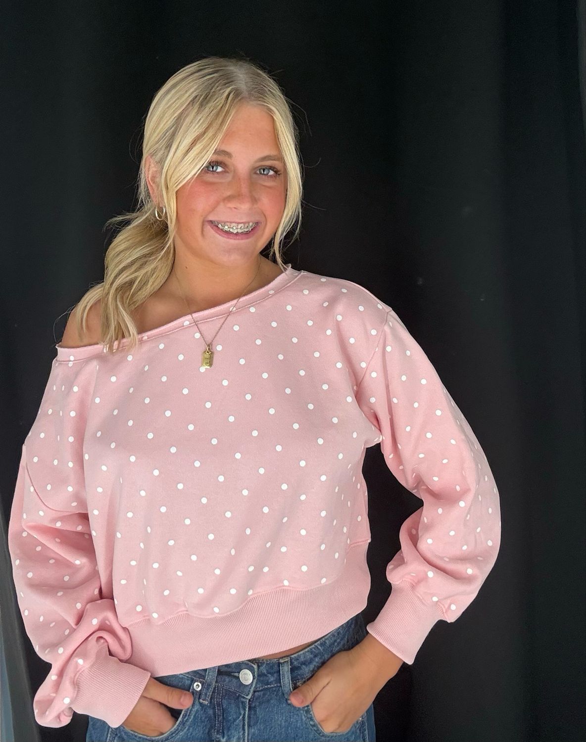 Dotty Off Shoulder Sweatshirt-Pink