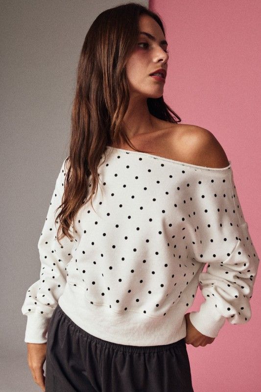 Dotty Off Shoulder Sweatshirt-Wht