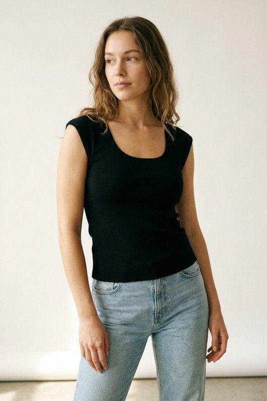 Kelli Scoop Neck Sweater-Blk