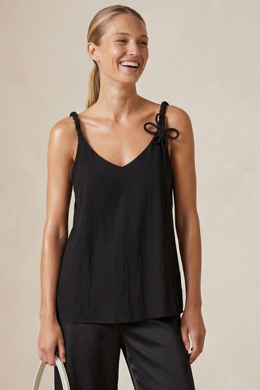 Twisted Flower Tank-Blk