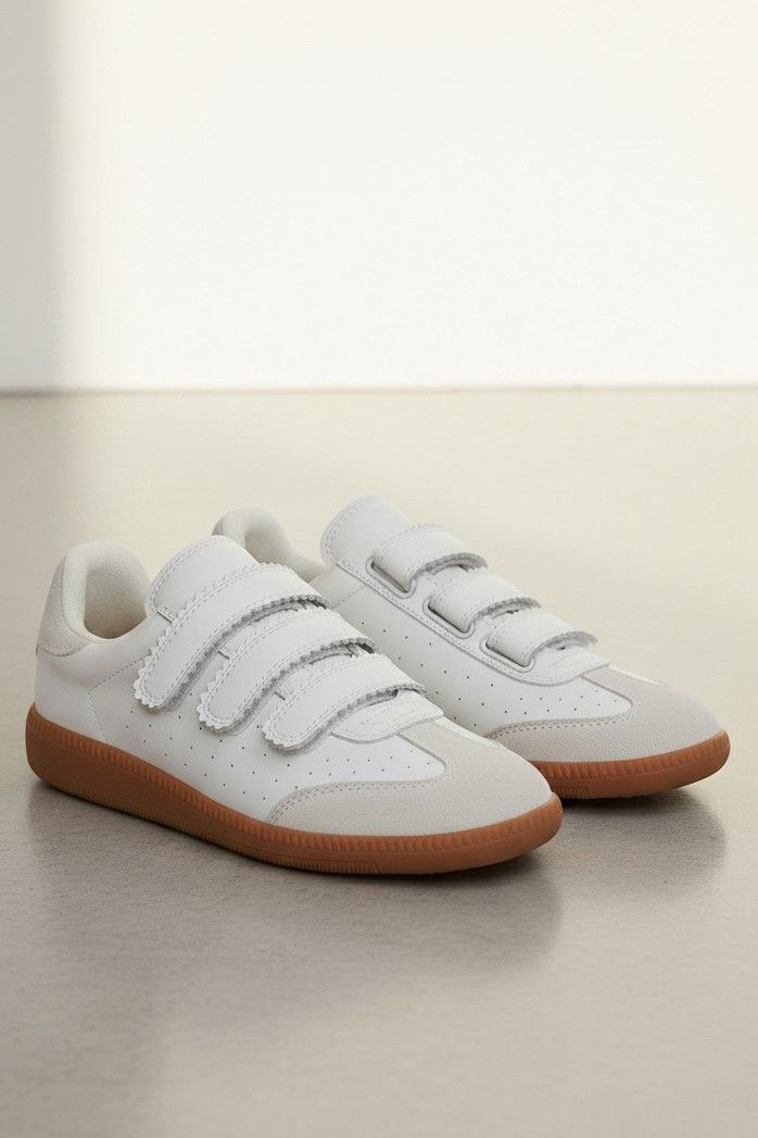 Blaize Sneaker-White