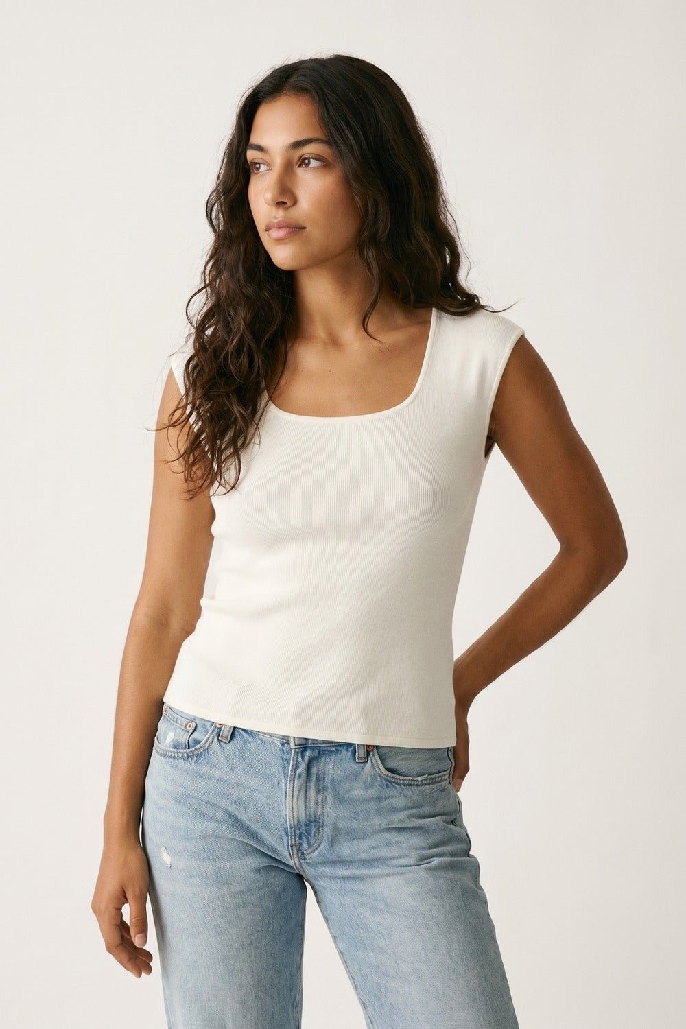 Kelli Scoop Neck Sweater-Wht