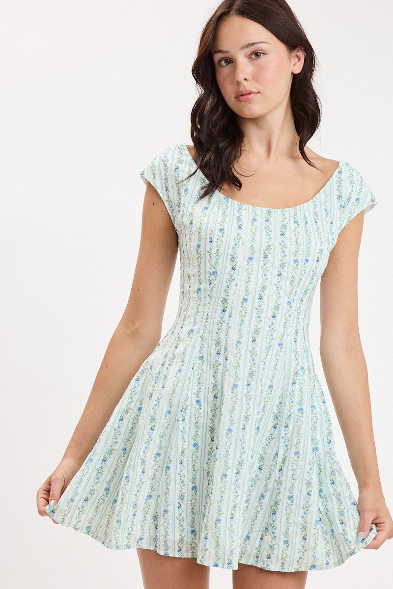 Breezy Ditsy Short Sleeve Dress