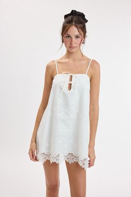 Floral Lace Shift Dress-Wht