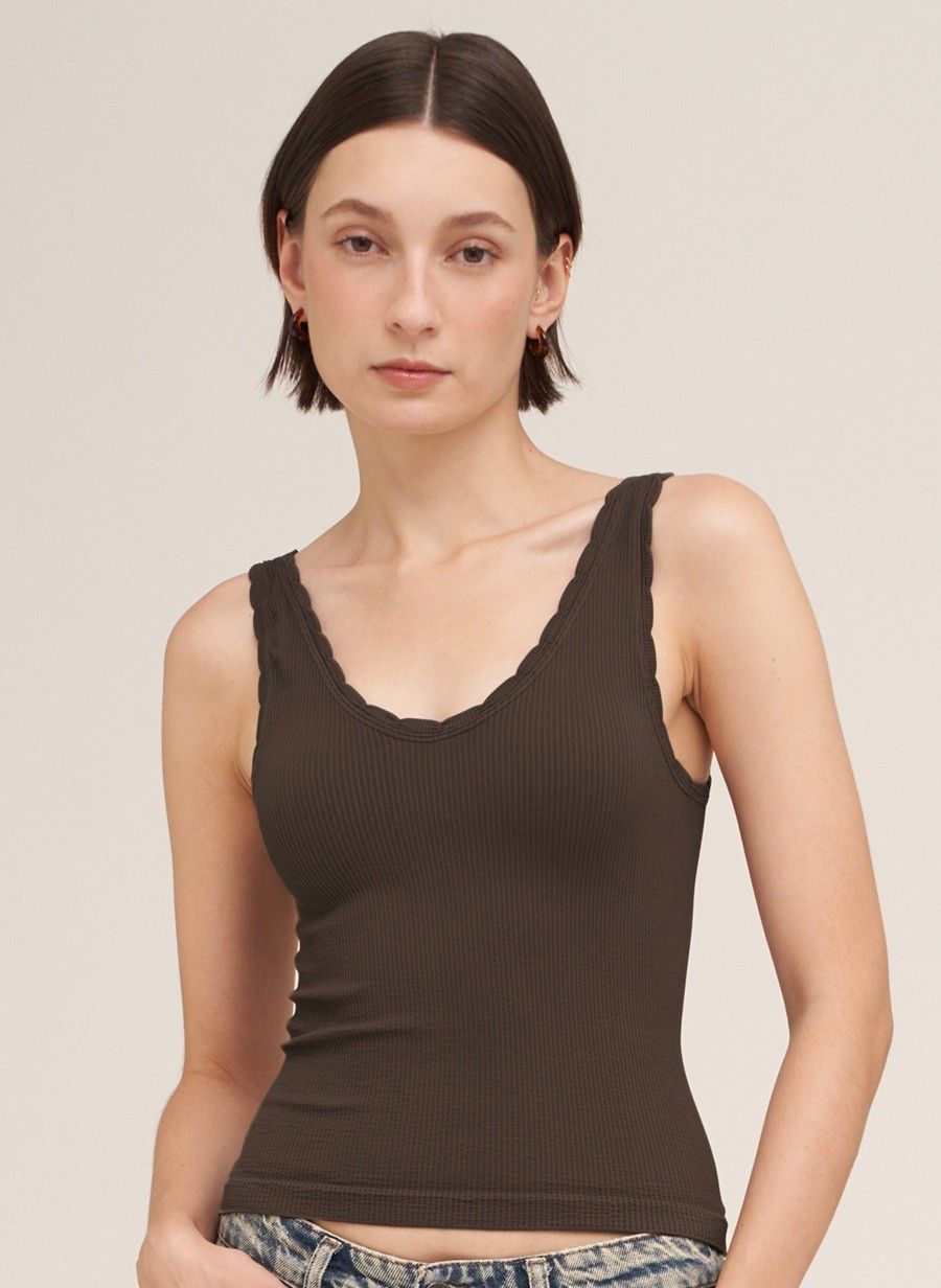 Reversible Scallop Tank-Choc