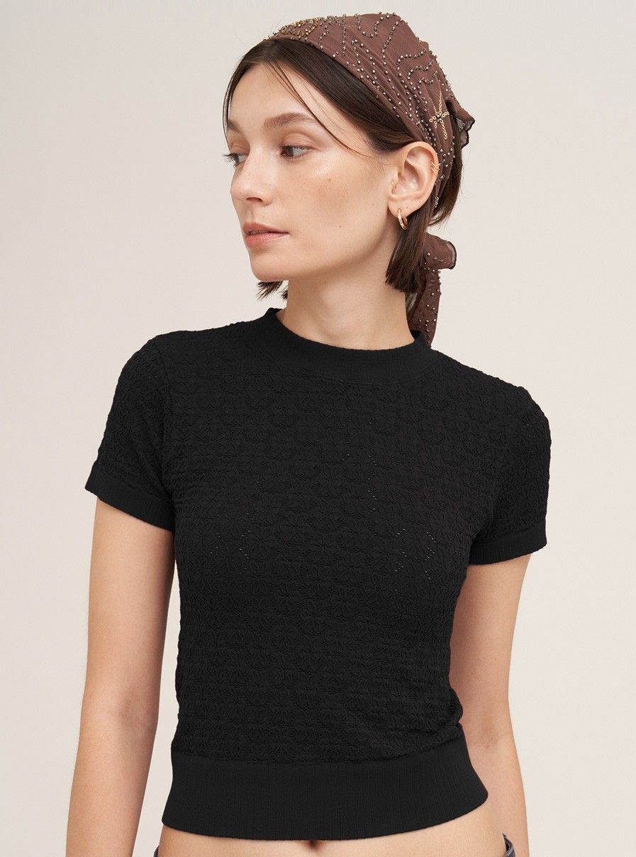 Eyelet Crew-Black
