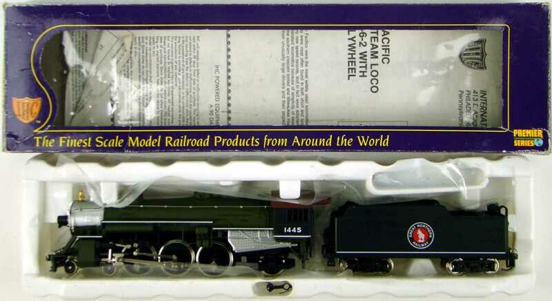 IHC Premier M9913 Great Northern Class H-4 4-6-2 Pacific Locomotive #1445 HO Scale