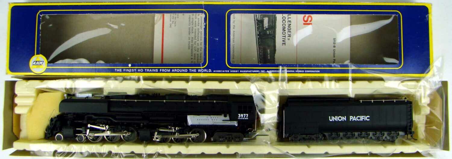 AHM5112B UP 4-6-6-4 Challenger Locomotive #3977 HO Scale