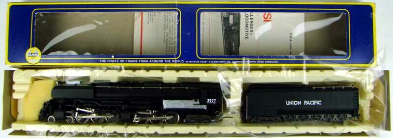 AHM5112B UP 4-6-6-4 Challenger Locomotive #3977 HO Scale