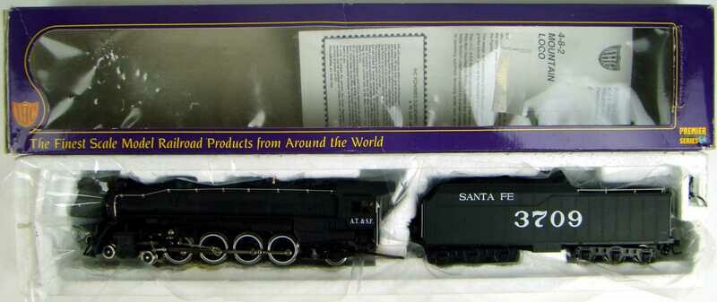 ​IHC Premier M900 AT&amp;SF Class 3700 4-8-2 Mountain Locomotive #3709 HO Scale