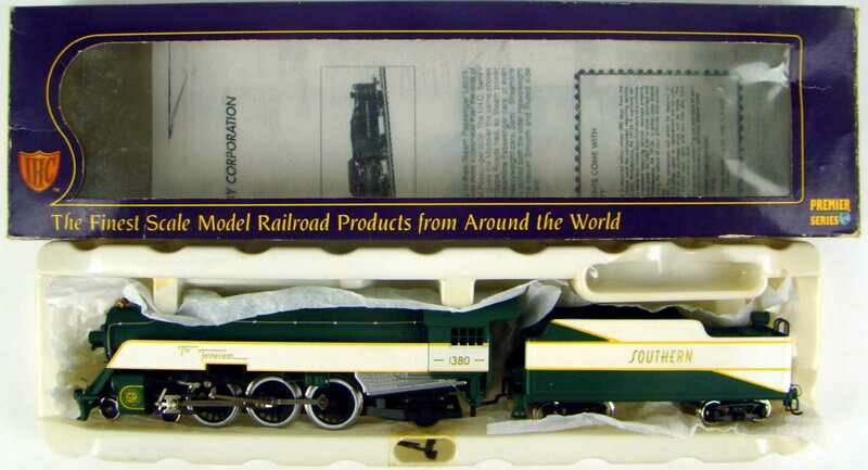 IHCM9868 Southern "Tennessean" Semi-Streamlined 4-6-2 Pacific Locomotive #1380 HO Scale