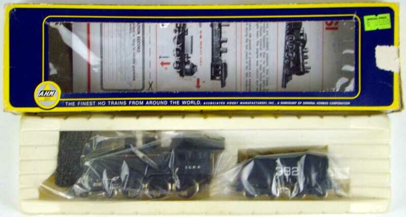 AHM5151-B &quot;Casey Jones&quot; Illinois Central 4-6-0 Ten Wheeler Locomotive HO Scale