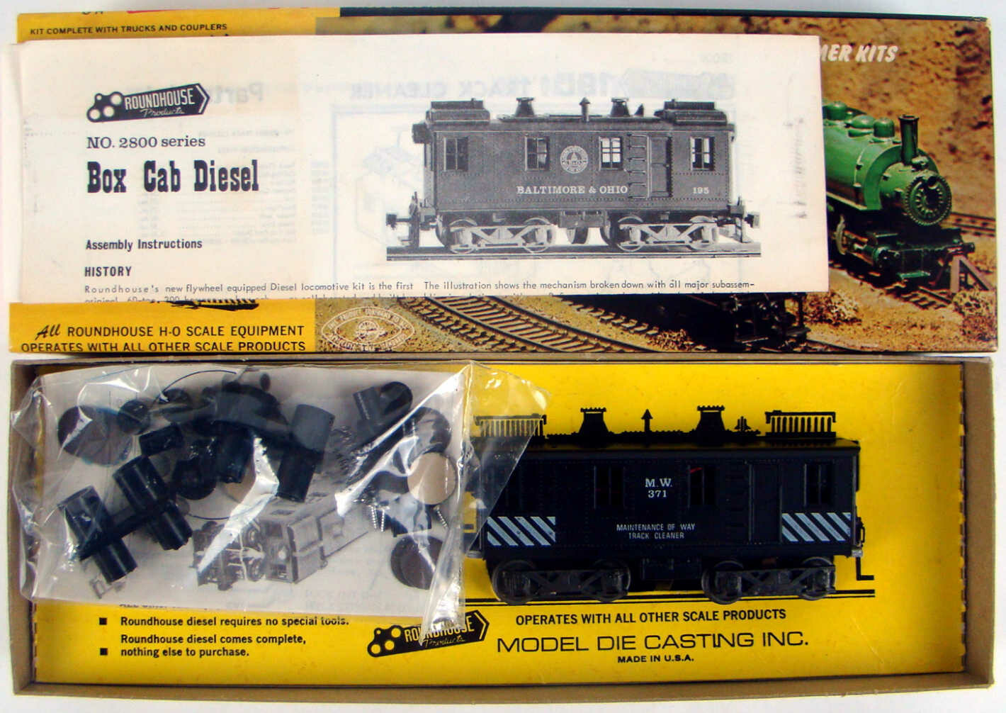 Roundhouse 2800 Reading Box Cab Diesel Track Cleaner Kit