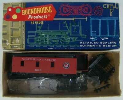 Roundhouse 3442 Northern Pacific "Old Timer" Wooden Caboose Kit HO Scale
