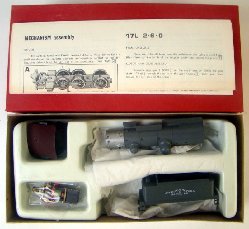 Roundhouse 494 AT&amp;SF 2-6-0 Mogul Kit HO Scale