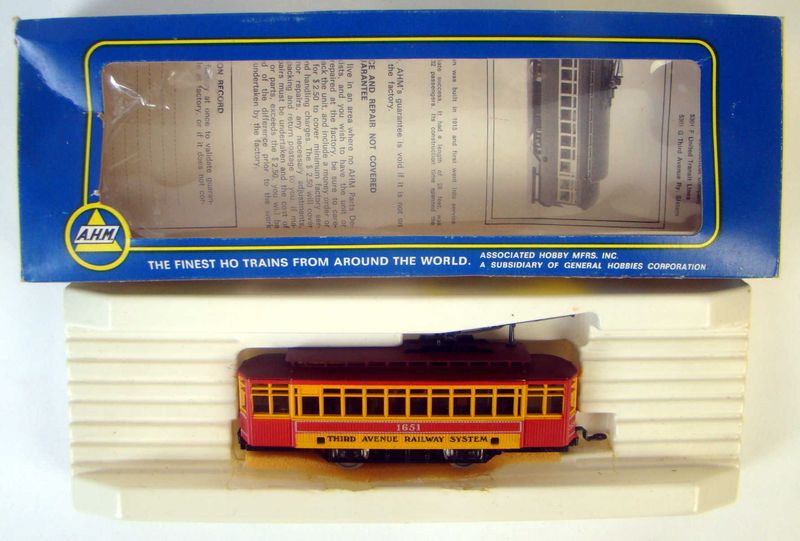 AHM5301J 3RD Avenue Railway Birney Trolley Car HO Scale