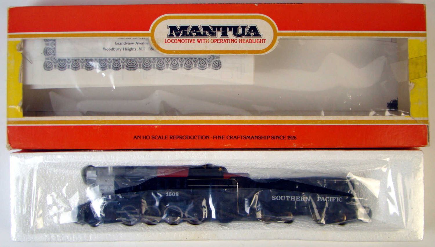Mantua 322-11 Southern Pacific 2-8-2 Camelback Locomotive #1608 HO Scale