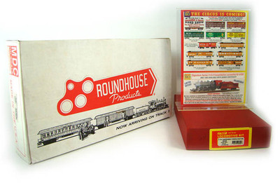 MRRHQ Collectible Roundhouse 00602 David Lee's Menagerie & Circus Train 12 Car Boxed Set w/Loco HO Scale