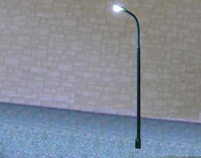 MRCHQ Custom HO Scale Modern Green Giant Coollight Lamppost