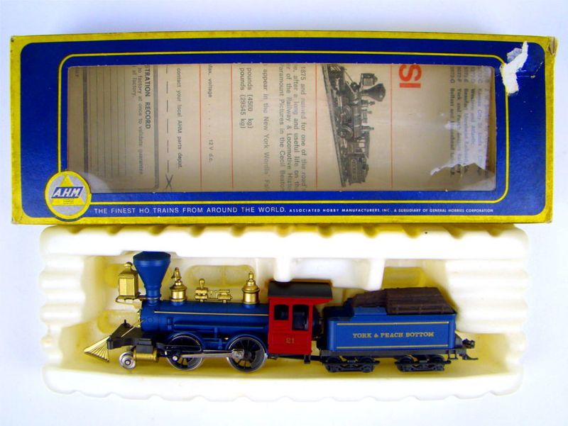 AHM 5072F Y&amp;PBR Bowker 2-4-0 Locomotive HO Scale