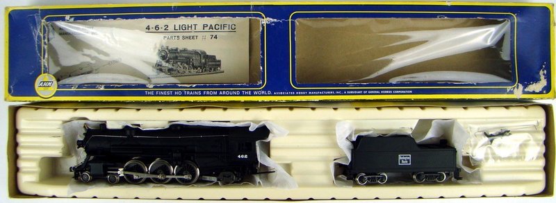 AHM5088E Deluxe CB&amp;Q Light Pacific 4-6-2 Locomotive HO Scale