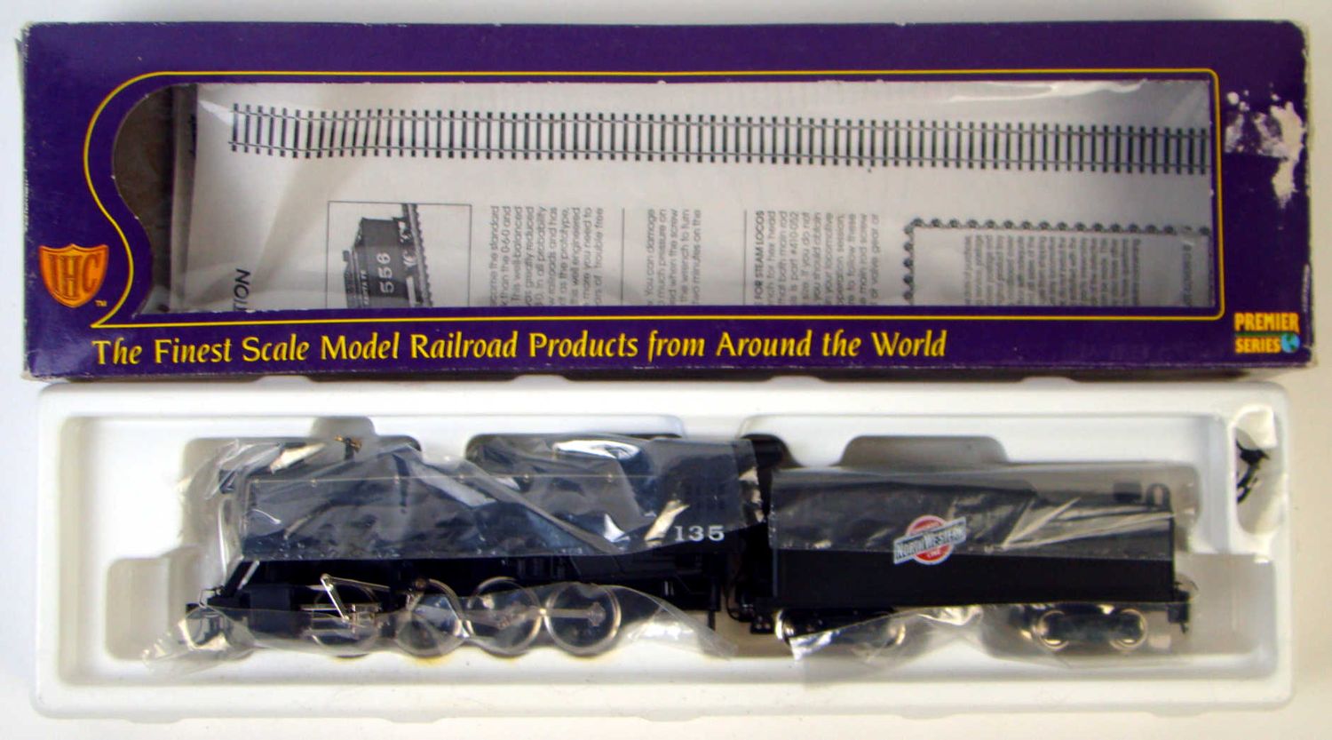 IHC 23708 USRA C&amp;NW 0-8-0 Switcher Locomotive #135 HO Scale