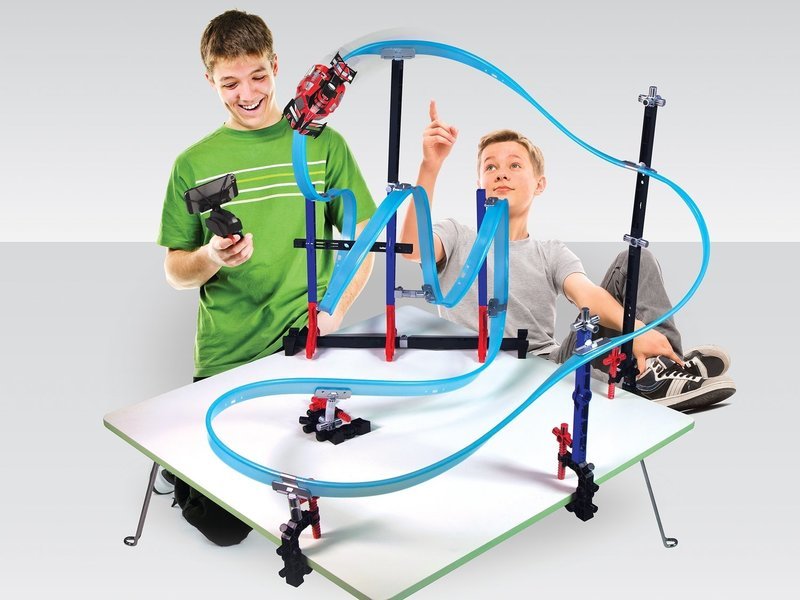 Lionel 720004 Mega Tracks™ Corkscrew Chaos™ Starter Set - Red Car