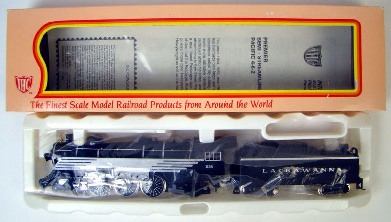 STUNNING Upgraded IHC Premier M9857 DL&amp;W Class 12a Semi-Streamlined 4-6-2 Pacific Locomotive #1136 HO Scale
