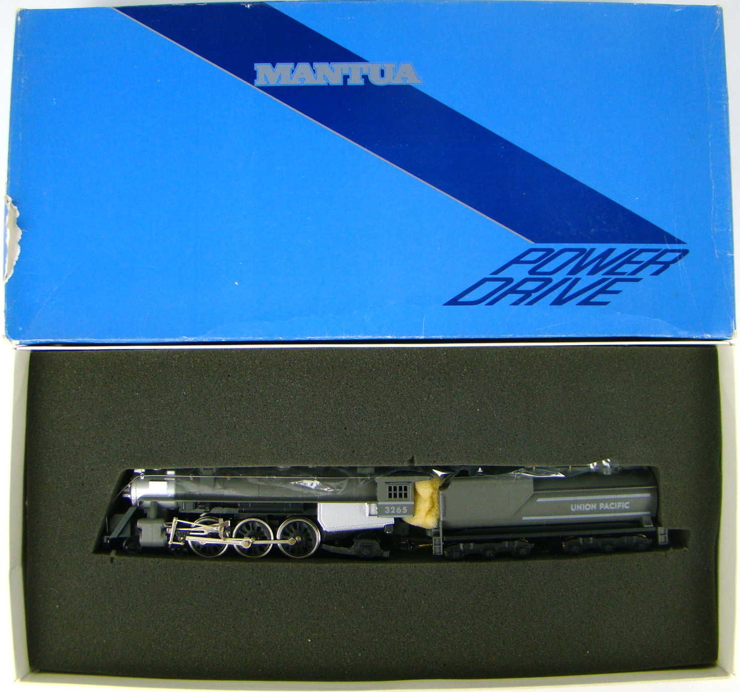 Mantua 331-03 UP 4-6-2 "Gray Goose" Pacific Locomotive w/Power Drive HO Scale