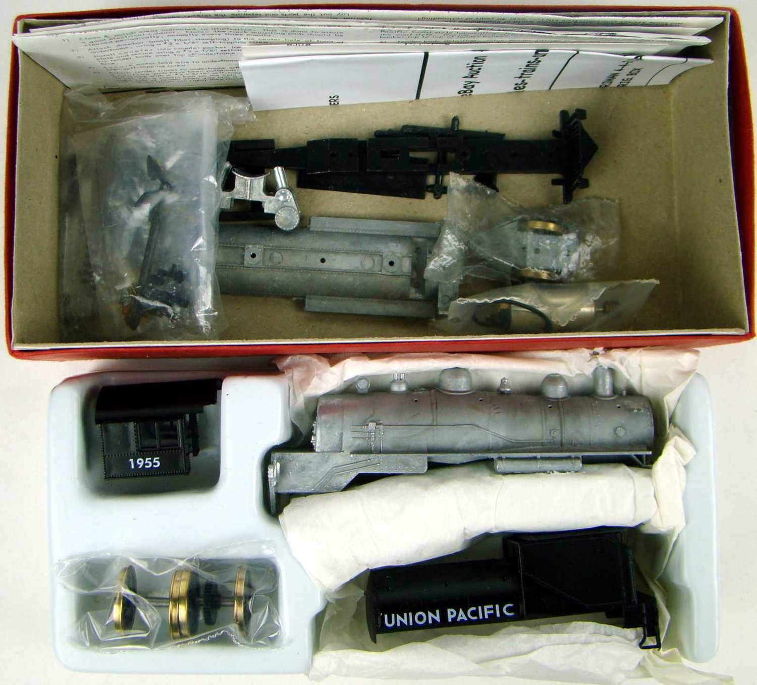 Roundhouse 434 Harriman UP 4-4-2 Atlantic Kit with Short &quot;Vandy&quot; Tender &amp; Can Motor HO Scale