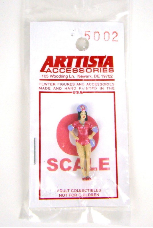 NEW MRCHQ Collectible O Scale Artista Premium Female Circus Performer