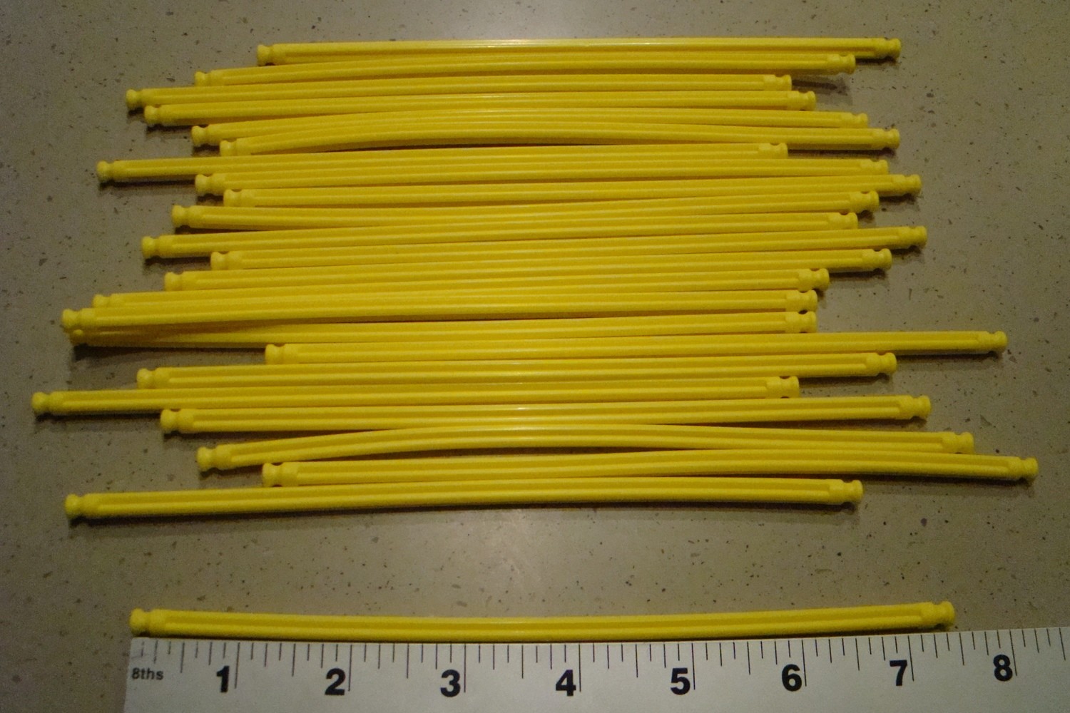K&#39;NEX 7.5&quot; Fluorescent Yellow Flex Rod 24 Pack