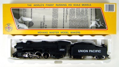 Mehano M9411 UP 4-6-2 Pacific Locomotive w/Smoke HO Scale