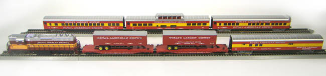 MRCHQ Collectible Vintage Con-Cor HO Scale Ready-To-Run Royal American Shows Passenger/Freight Train "The Chief" Detail 1