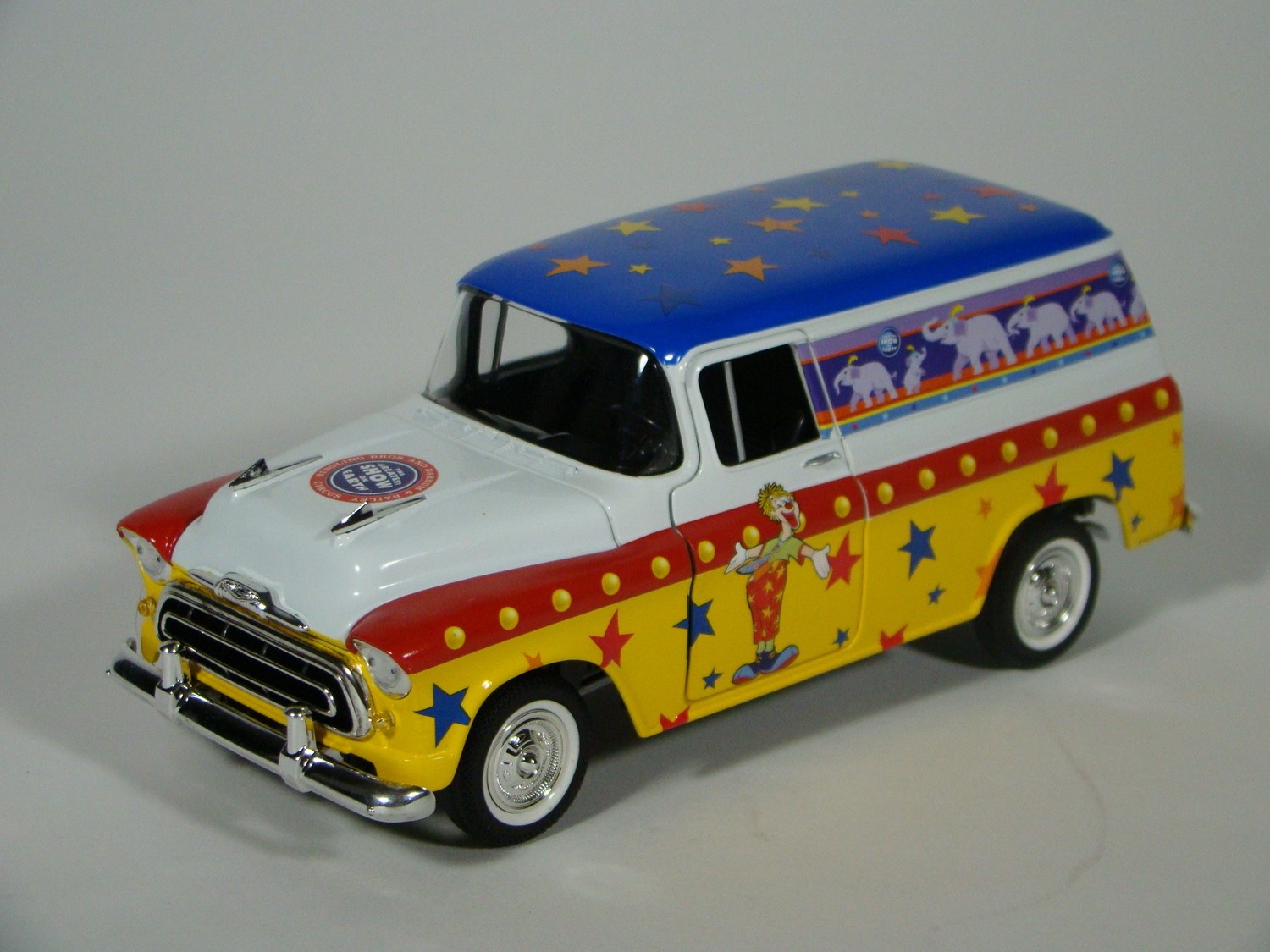 MRCHQ Collectible Die Cast Ringling Bros Barnum &amp; Bailey 1957 Chevy Panel Truck Bank