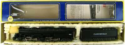 AHM 5113D Clinchfield Class E3 4-6-6-4 Challenger Locomotive #672 HO Scale