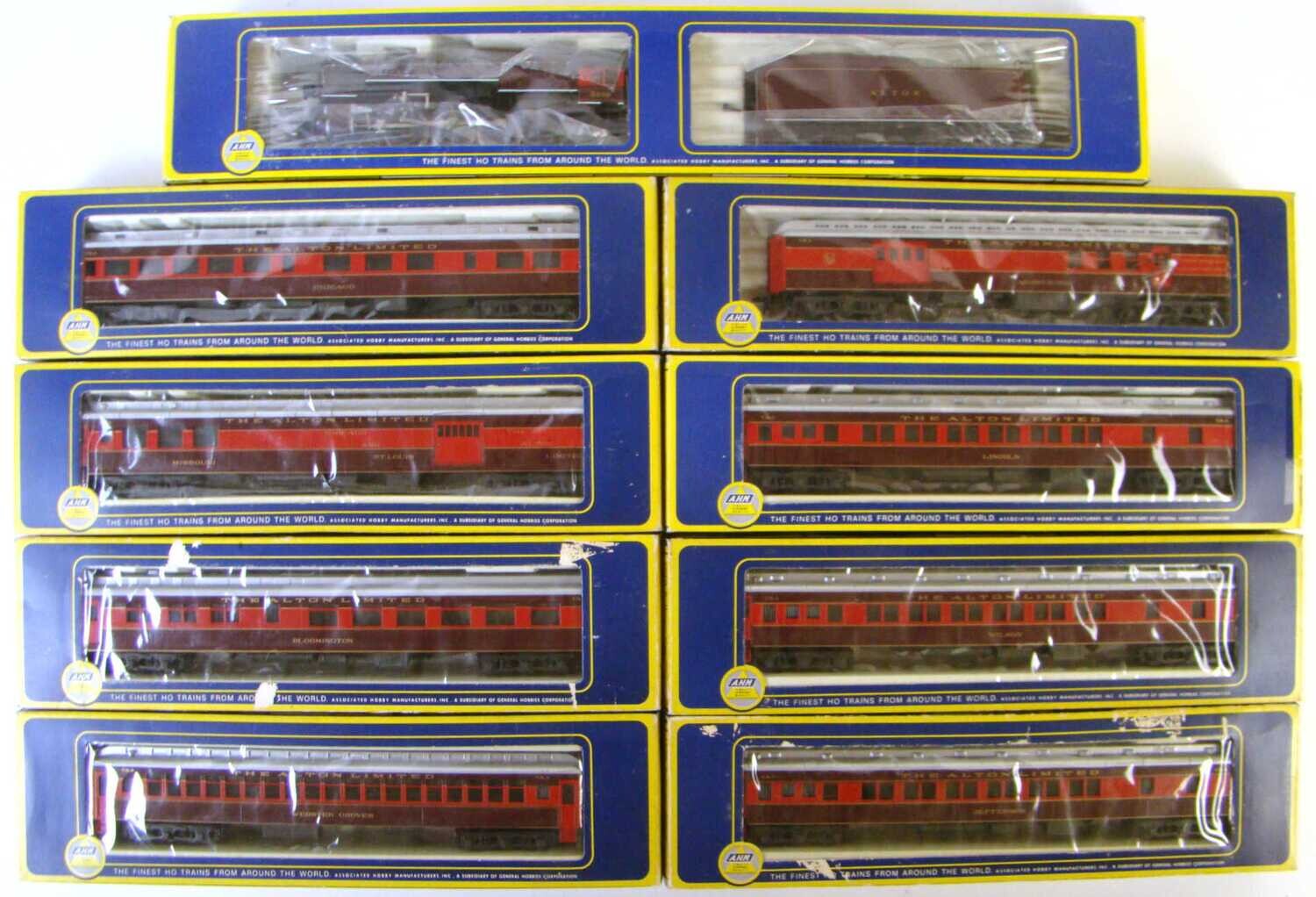 AHM/Rivarossi Chicago &amp; Alton Limited Set with Premier Production Run C&amp;A ALCO P-16A Heavy Pacific Locomotive #5299 and (8) Heavyweight Coaches HO Scale