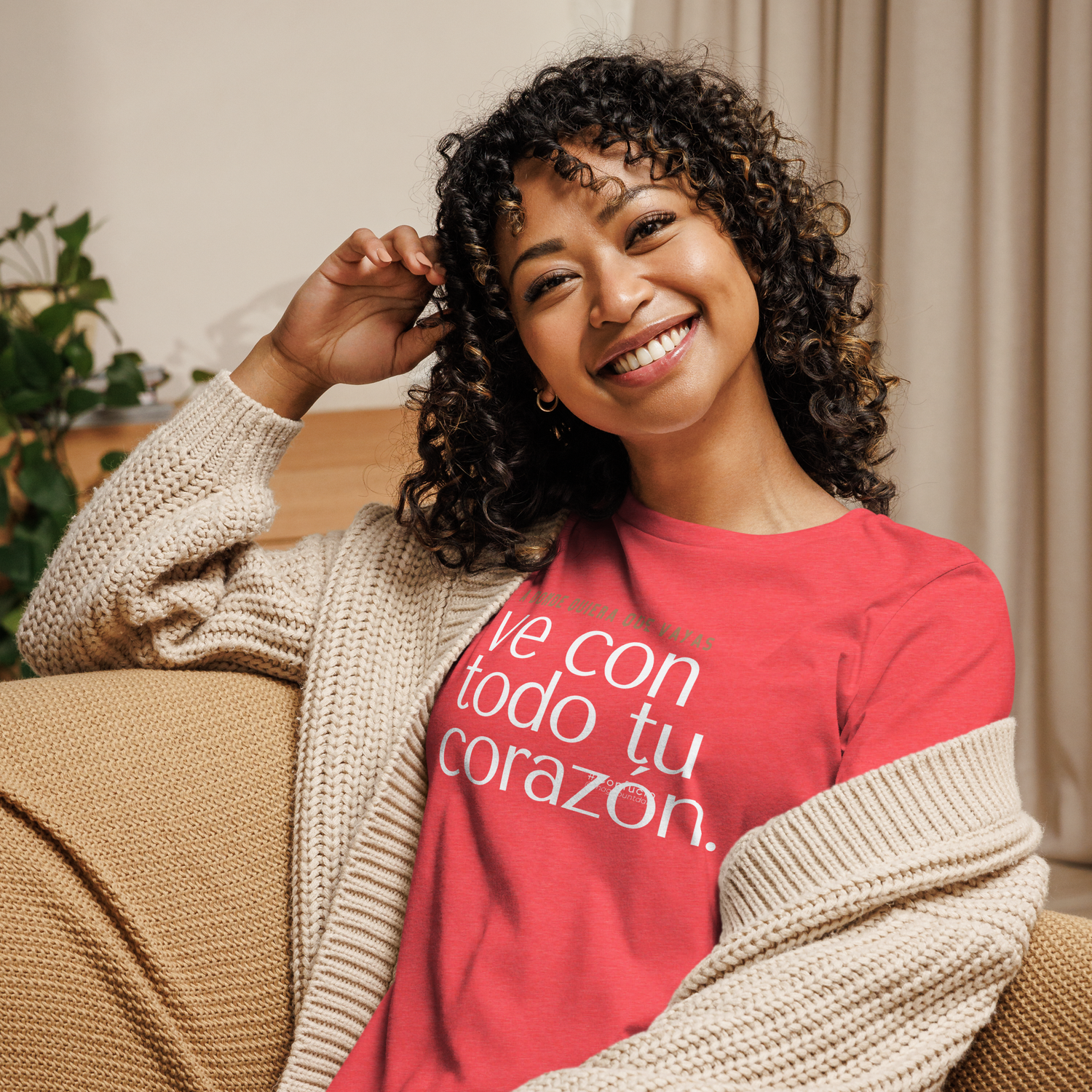&quot;VE CON TODO TU CORAZON&quot; Camiseta con inspiración MAGABUNDA - Corte de mujer, cuello redondo VARIOS COLORES -Women&#39;s Relaxed T-Shirt 