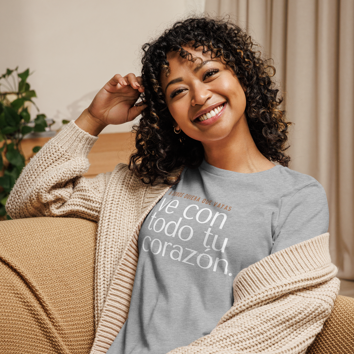 &quot;VE CON TODO TU CORAZON&quot; Camiseta con inspiración MAGABUNDA - Corte de mujer, cuello redondo VARIOS COLORES -Women&#39;s Relaxed T-Shirt 