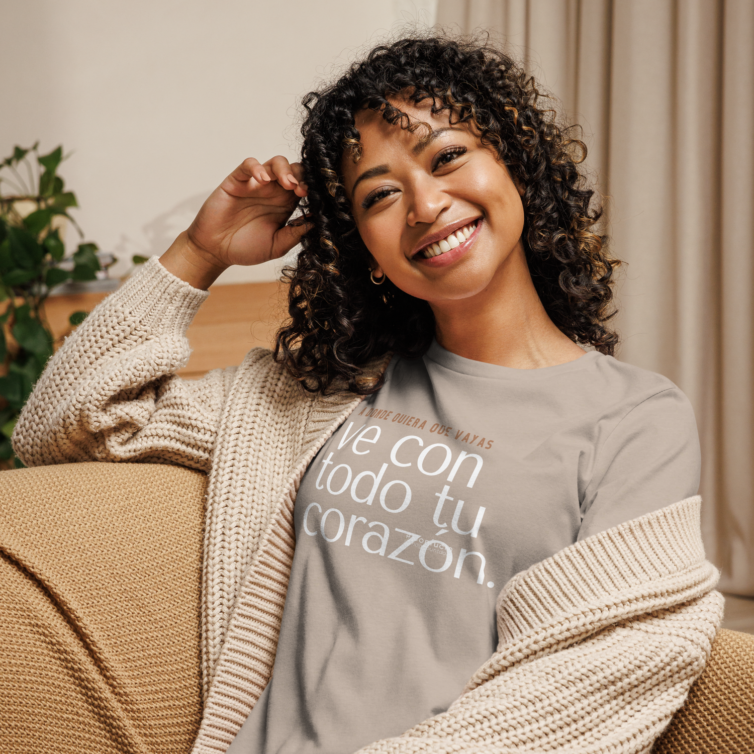 &quot;VE CON TODO TU CORAZON&quot; Camiseta con inspiración MAGABUNDA - Corte de mujer, cuello redondo VARIOS COLORES -Women&#39;s Relaxed T-Shirt 