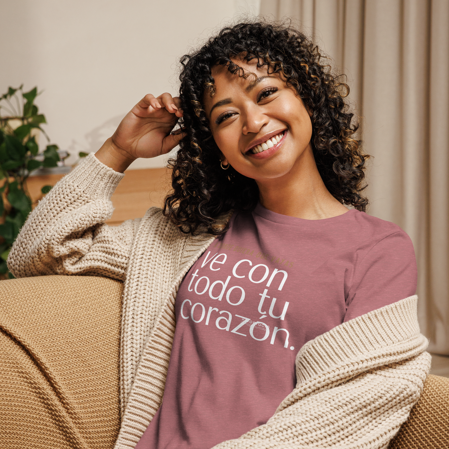 &quot;VE CON TODO TU CORAZON&quot; Camiseta con inspiración MAGABUNDA - Corte de mujer, cuello redondo VARIOS COLORES -Women&#39;s Relaxed T-Shirt 