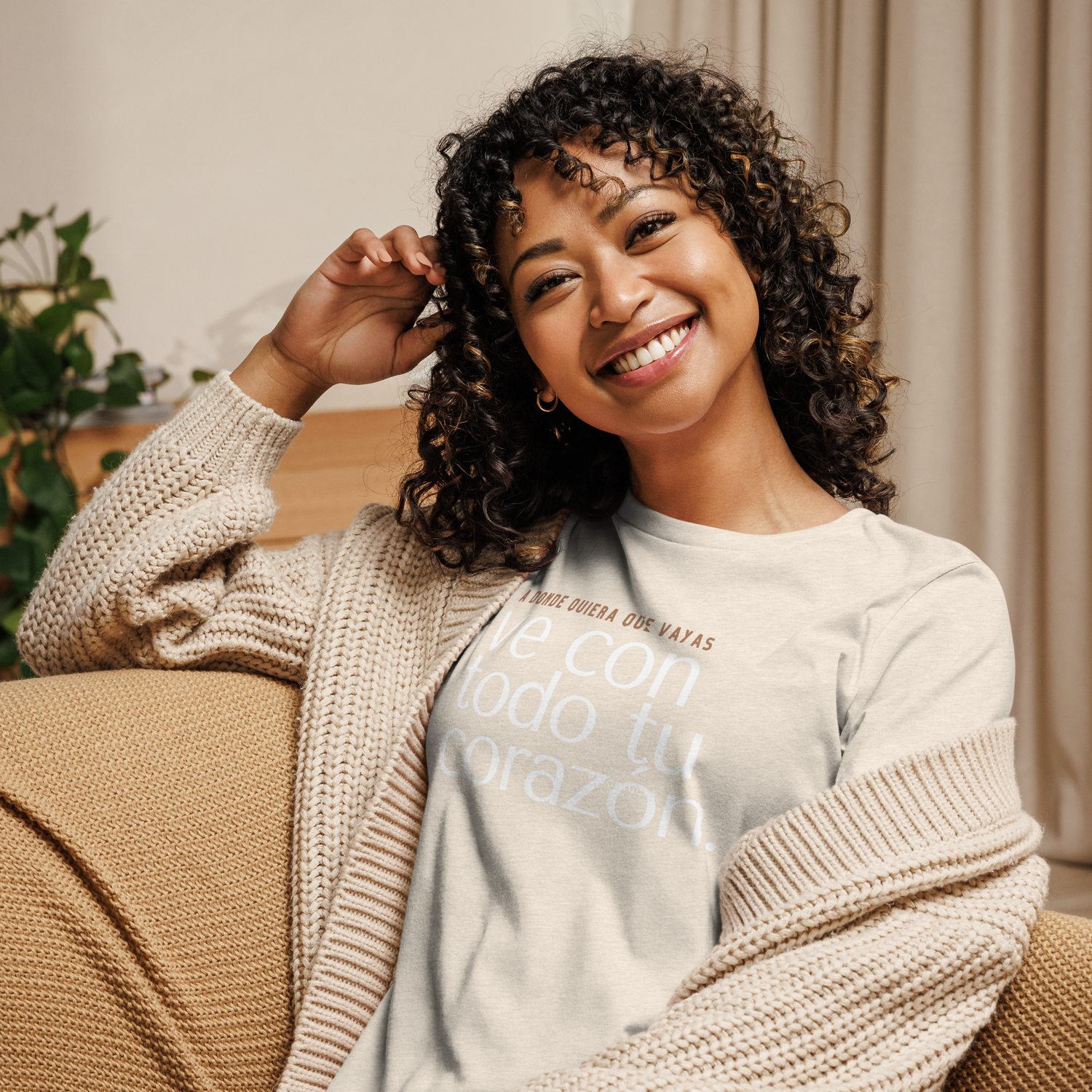 &quot;VE CON TODO TU CORAZON&quot; Camiseta con inspiración MAGABUNDA - Corte de mujer, cuello redondo VARIOS COLORES -Women&#39;s Relaxed T-Shirt 