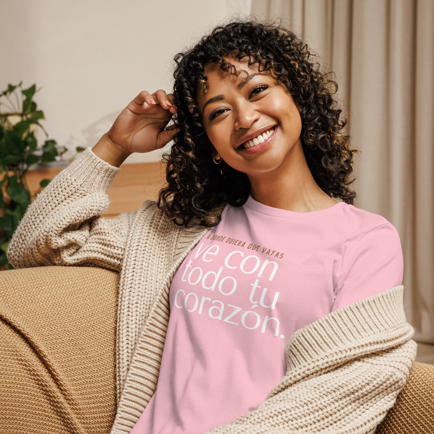 &quot;VE CON TODO TU CORAZON&quot; Camiseta con inspiración MAGABUNDA - Corte de mujer, cuello redondo VARIOS COLORES -Women&#39;s Relaxed T-Shirt 