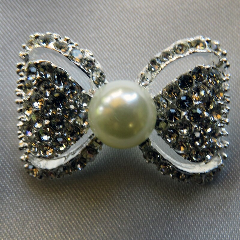 Crystal/Pearl Bowtie Stock Tie Pin