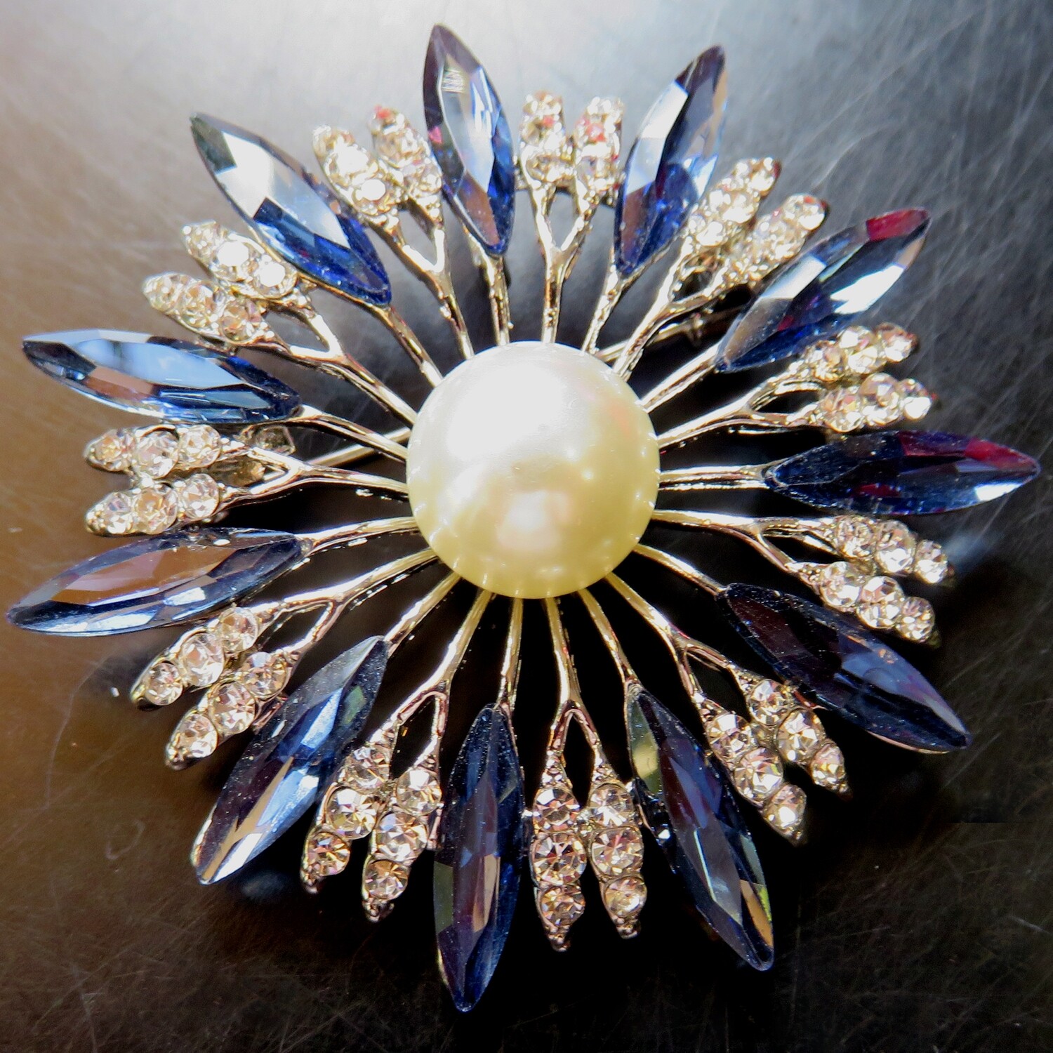 Sapphire Crystal  Pearl Stock Tie Pin