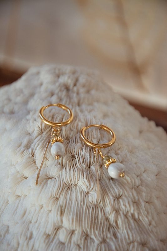Earthen shine | Stralende aardse oorbellen