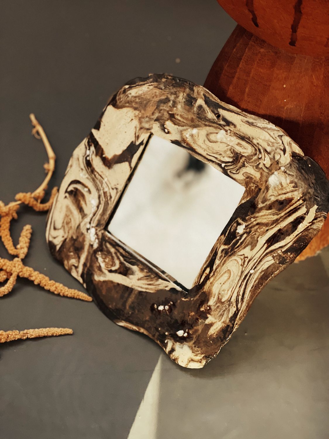 Swirla | Spiegel van  gemengde klei